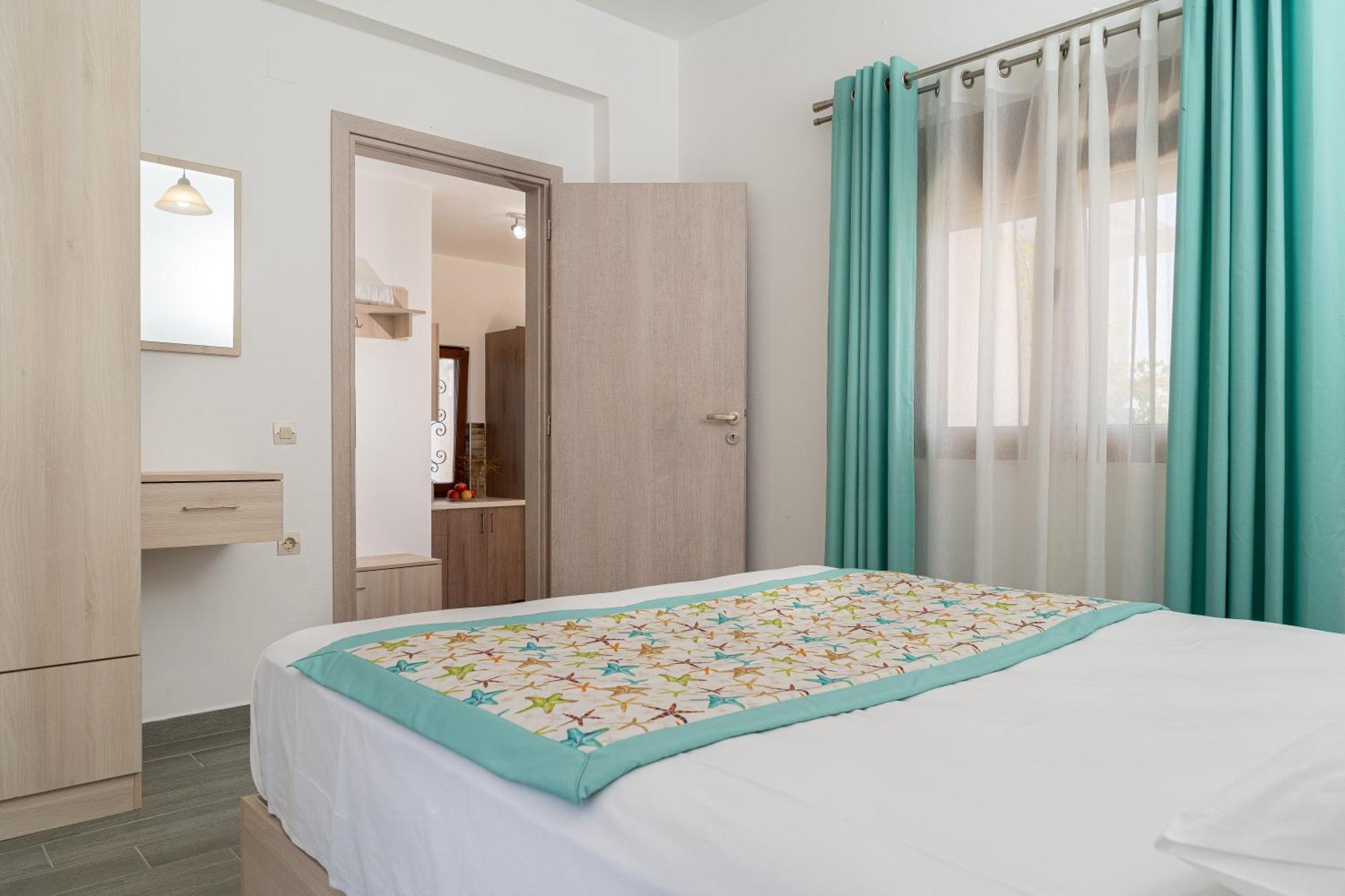 Makrýgialos Akrotiri Apartments מראה חיצוני תמונה