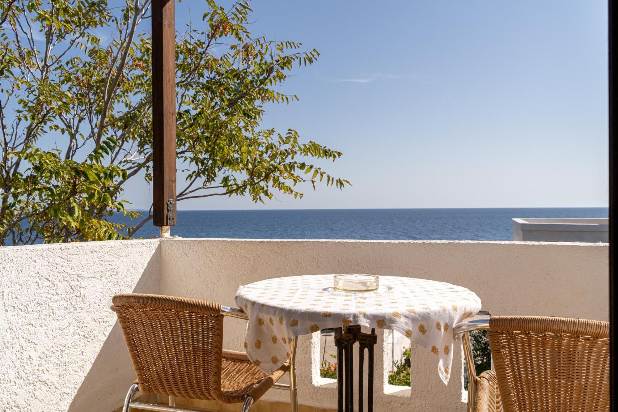 Makrýgialos Akrotiri Apartments מראה חיצוני תמונה