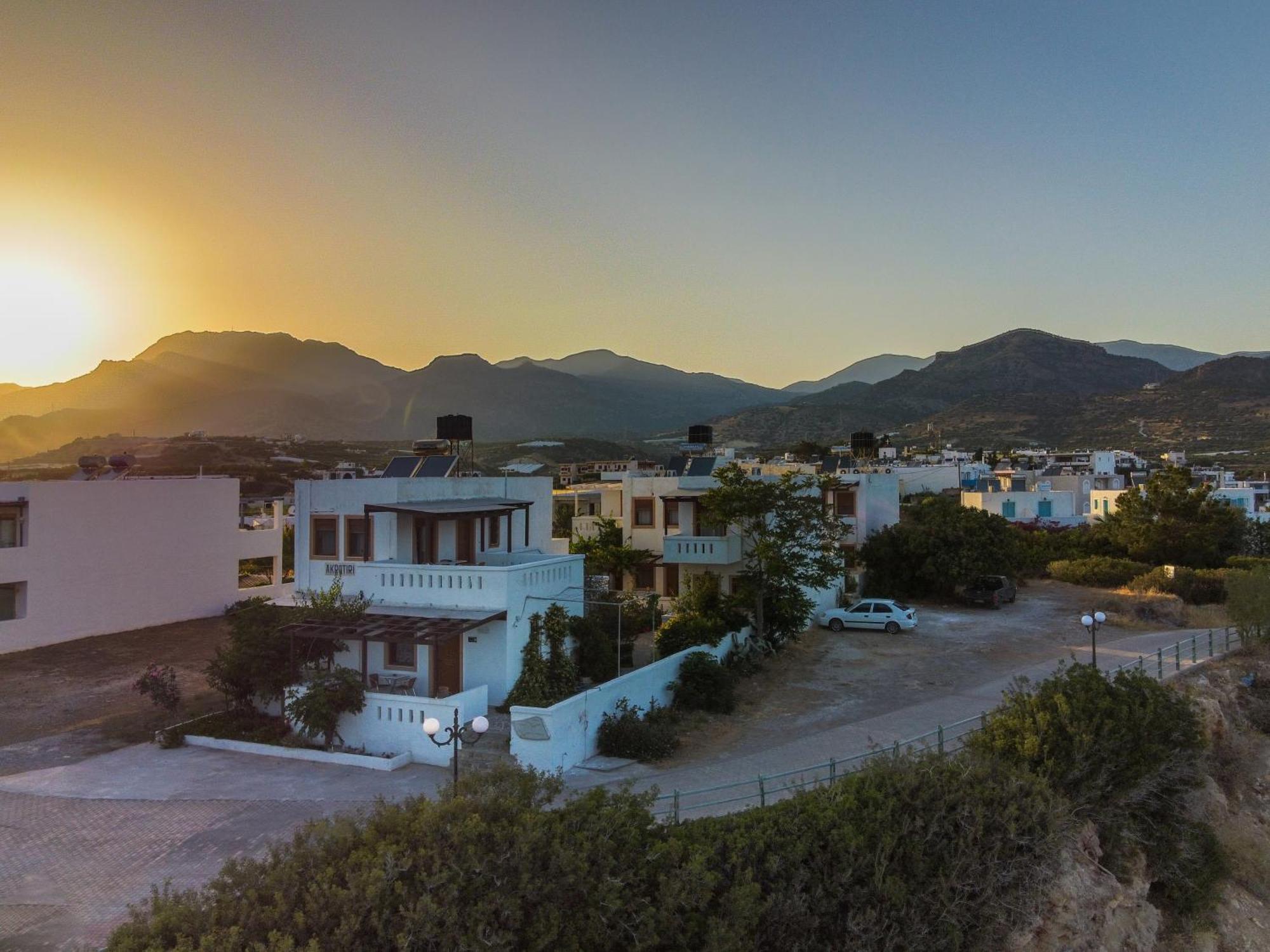Makrýgialos Akrotiri Apartments מראה חיצוני תמונה